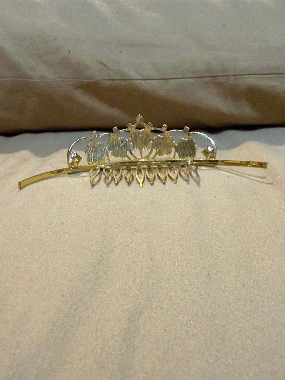 N/A elegant gold